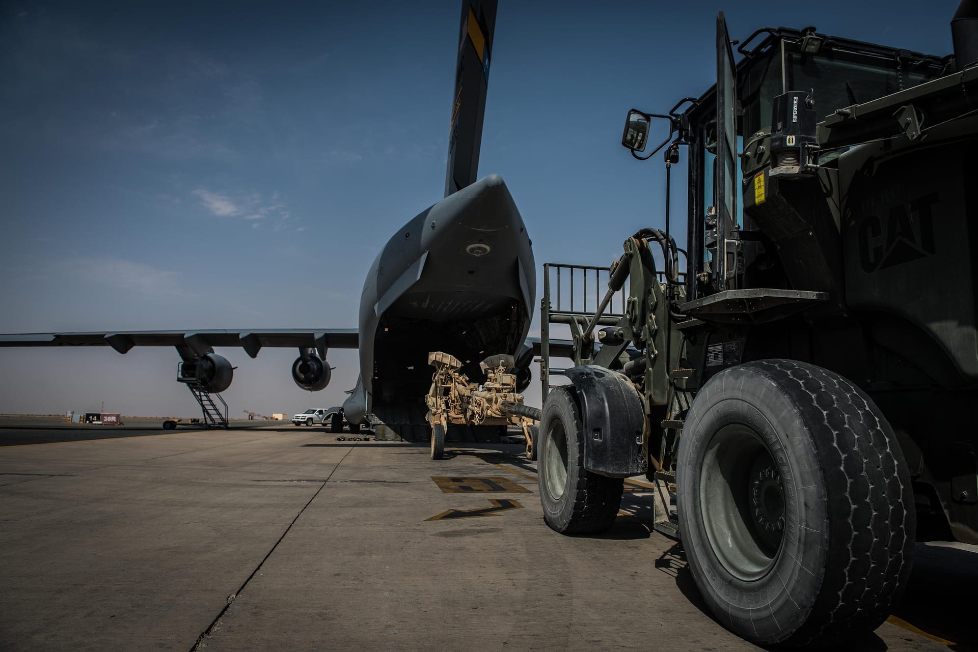 c 17 globemaster iii 2679341 1920